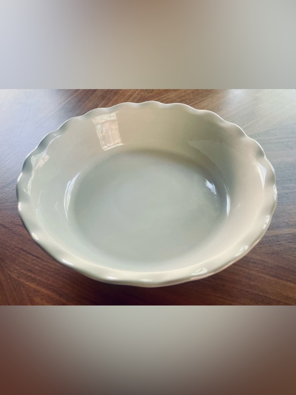 Emile Henry France Gorgeous 9” Fluted Ceramic Baking Pie White Cream Dish